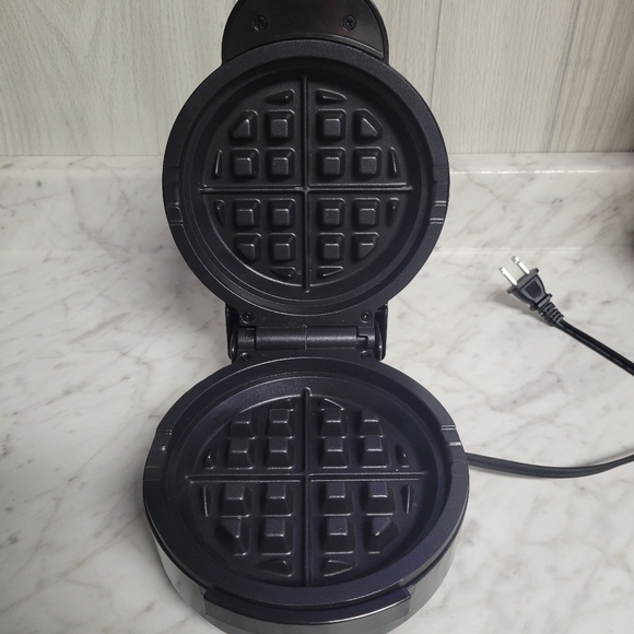Curtis Stone 5" Stuffed Waffle Maker in Black - Picture 2 of 2